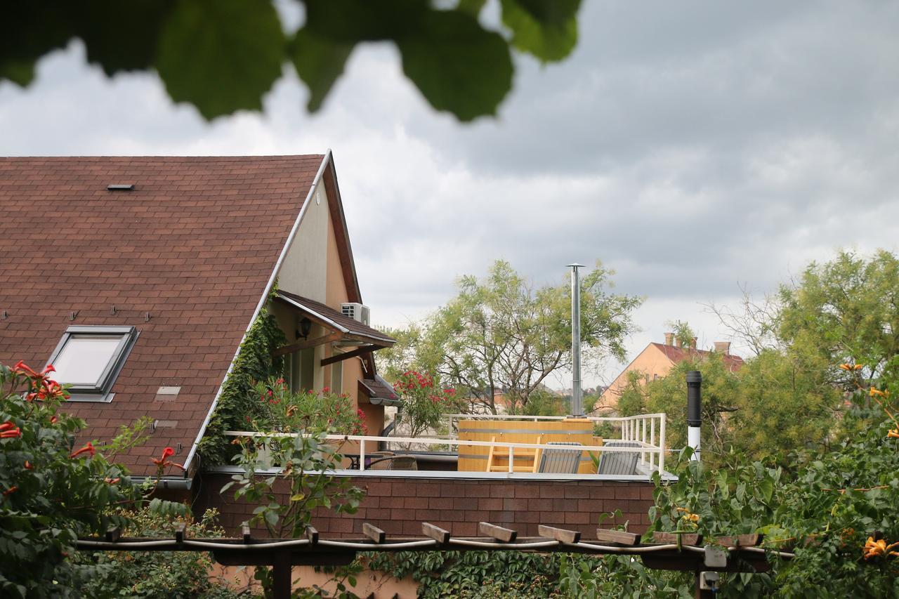 Orient Apartmanhaz Eger Exterior foto